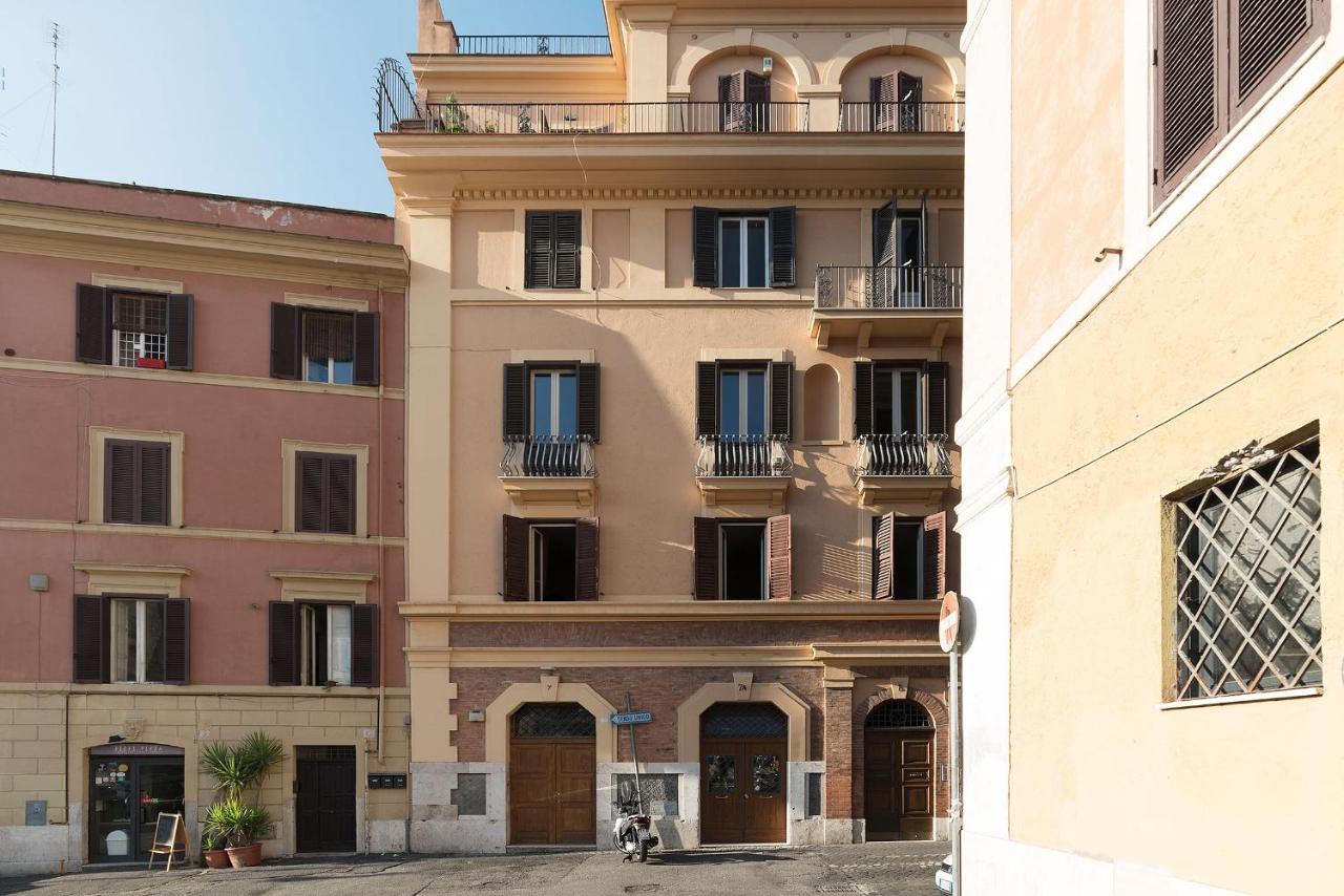 Monti Artistic Flat * Rom
