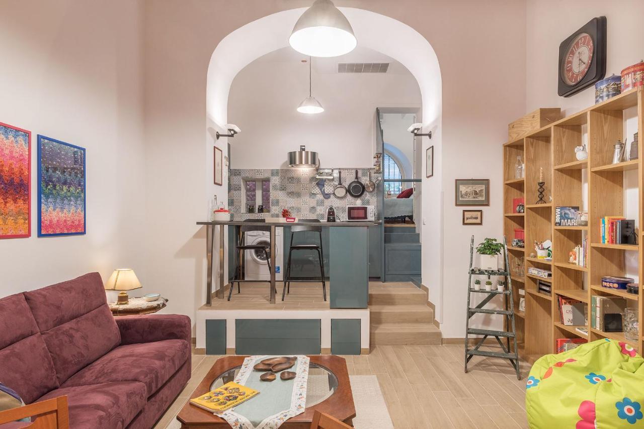 Monti Artistic Flat * Rom